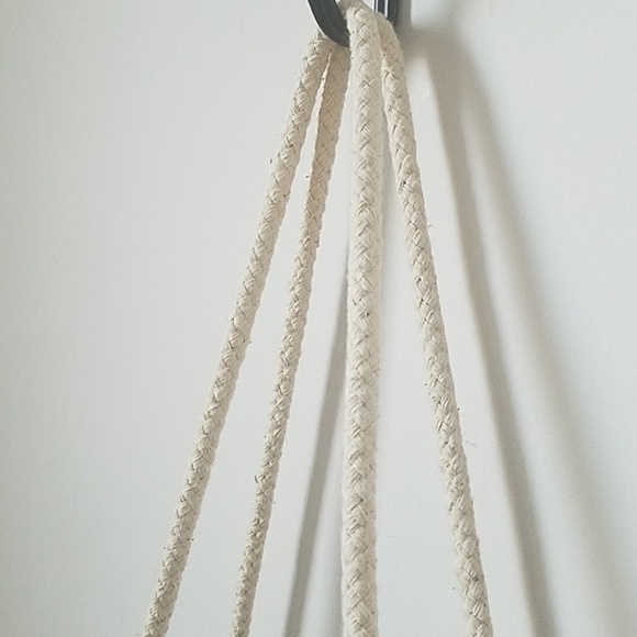 ***SOLD***Tan Burlap/ Rattan Tote Bag - Picture 6 of 8